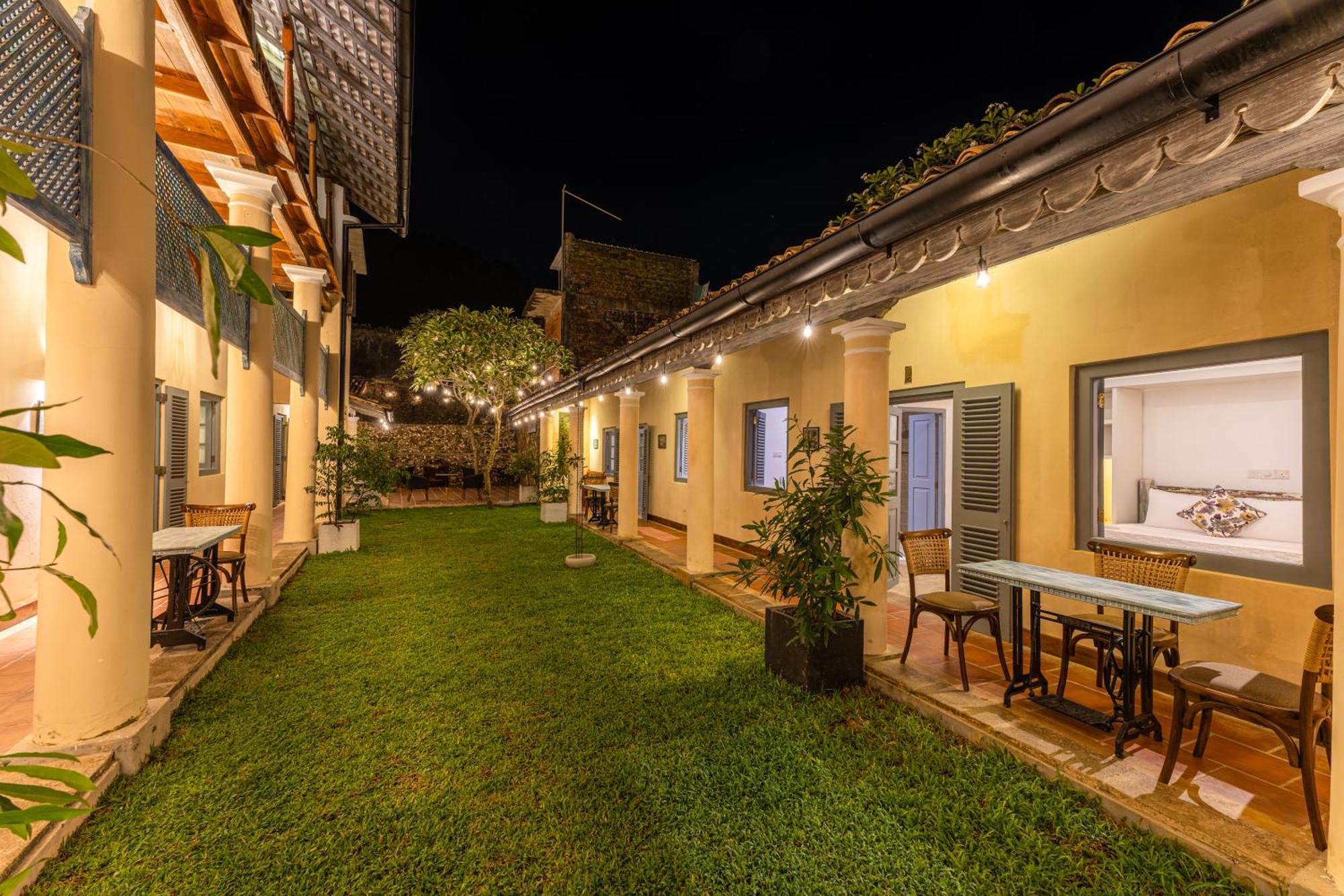 The Dutch Bungalow Galle Exterior photo