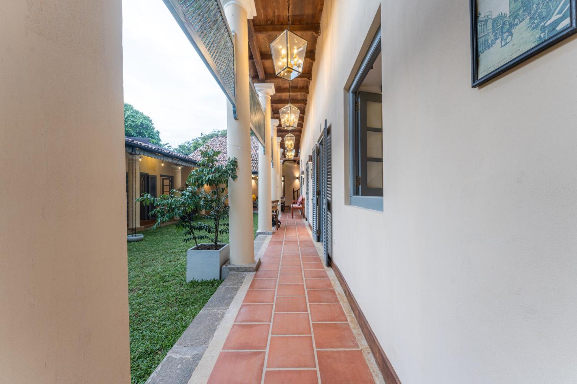 The Dutch Bungalow Galle Exterior photo